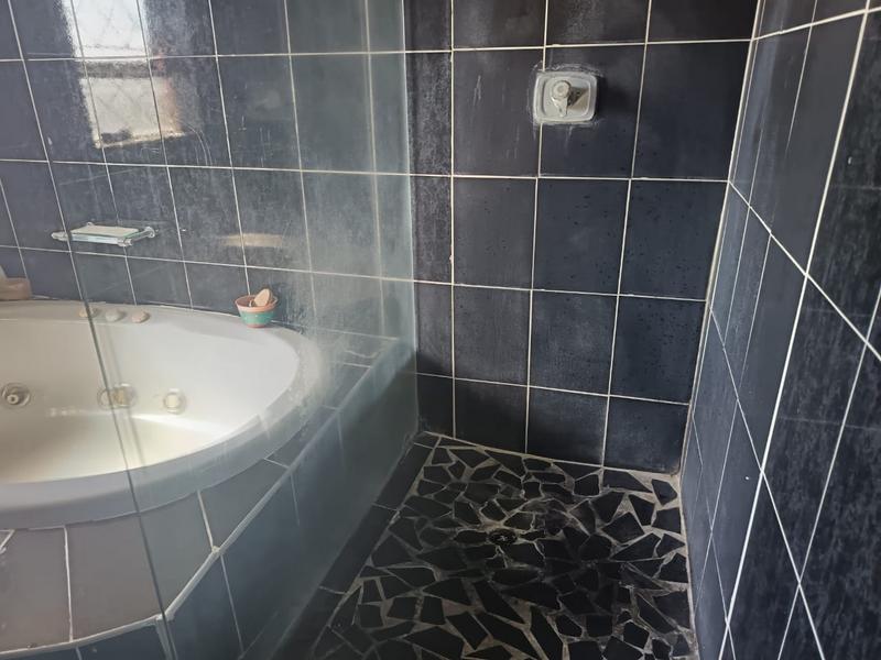 5 Bedroom Property for Sale in Malabar Eastern Cape